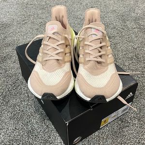 Adidas Ultraboost 21